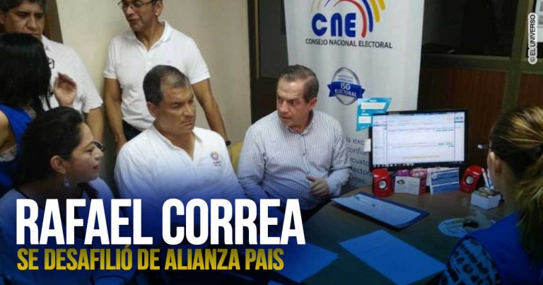 BABAHOYO. El expresidente Rafael Correa (c) acompañado de su excanciller Ricardo PAtiño (d), eligió la sede electoral de Los Ríos para presentar su desafiliación al movimiento Alianza PAIS.