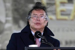 Gustavo Petro alerta sobre ataque estadounidense a fábrica de cocaína en Venezuela