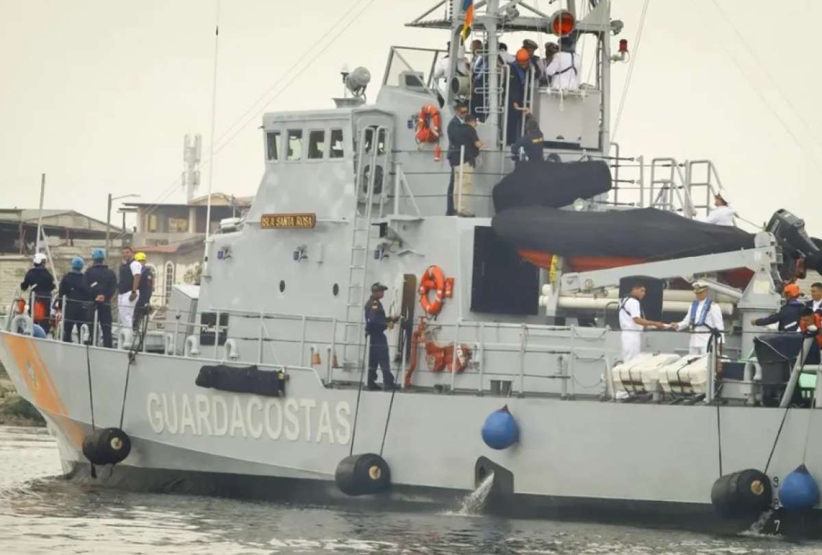 Estados Unidos entrega lancha guardacostas a Ecuador para fortalecer seguridad marítima