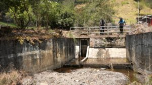 Azogues inicia cortes de agua potable por bajos niveles en planta potabilizadora y falta de lluvias