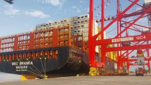 Ecuador oficializa resolución para aplicar arancel del 30 % a importaciones desde Colombia
