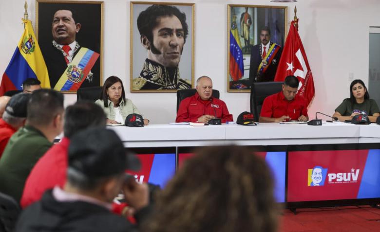 Diosdado Cabello afirma que Venezuela está “tranquila y en paz” tras semanas de la captura de Nicolás Maduro