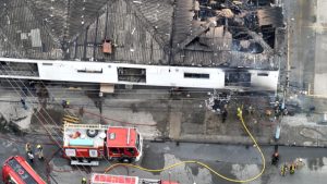 Incendio en fábrica de Mapasingue, Guayaquil, moviliza a bomberos