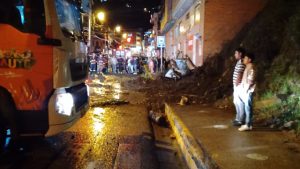 Un adulto mayor muere sepultado por un deslizamiento de tierra en Paute, Azuay, por intensas lluvias