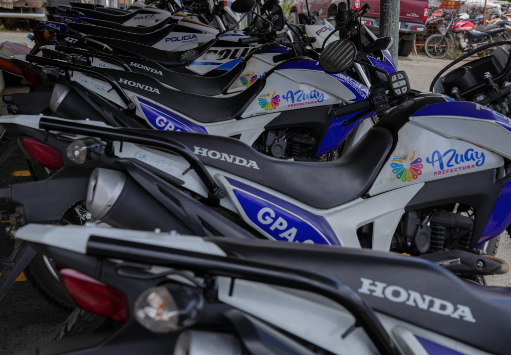 Prefectura de Azuay debe solicitar devolución de 30 motocicletas donadas a la Policía por falta de renovación de convenio