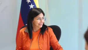 Delcy Rodríguez asume la presidencia interina de Venezuela tras captura de Nicolás Maduro