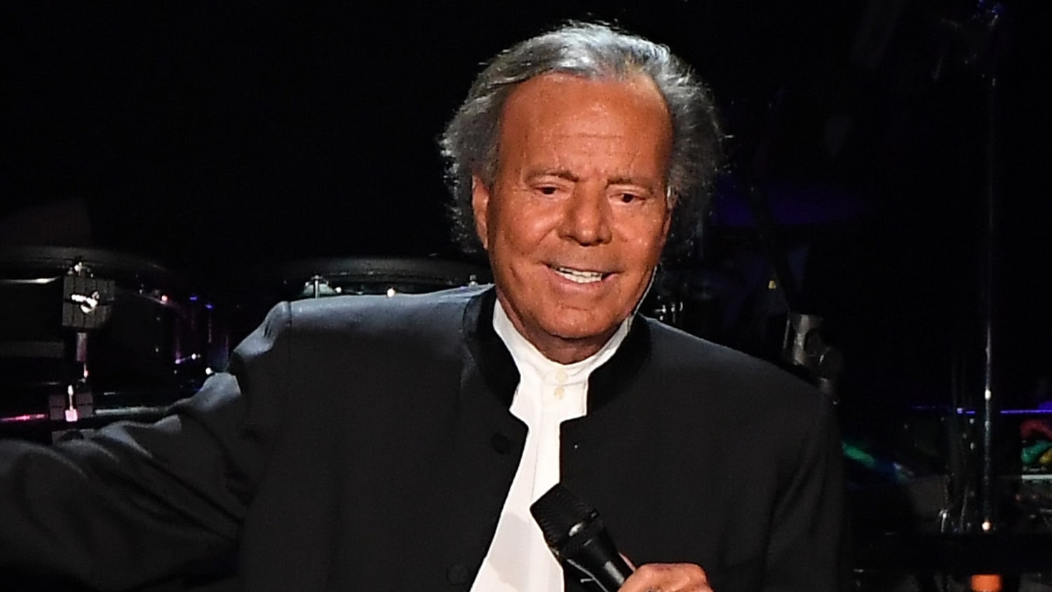 Fiscalía de España investiga a Julio Iglesias tras denuncias de agresión sexual de dos exempleadas
