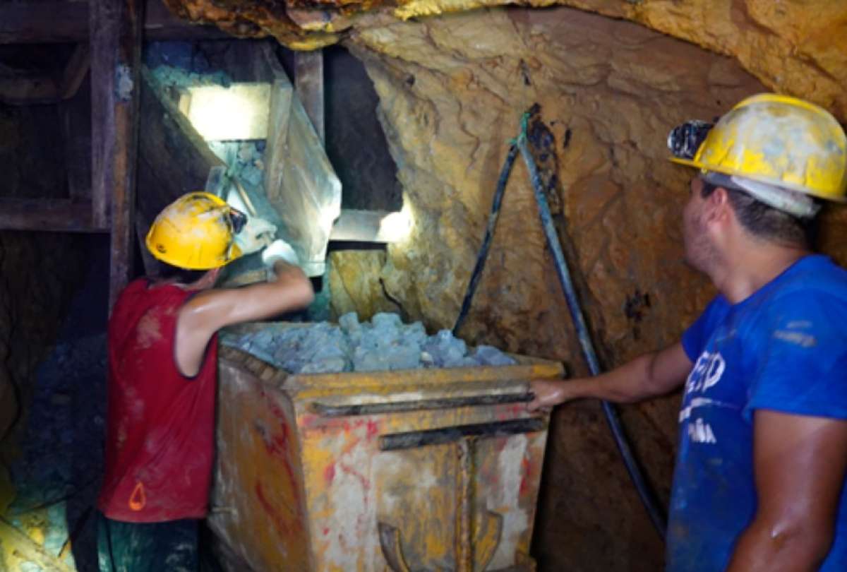 Gobierno suspende actividades mineras en Napo, El Oro y Loja por impactos ambientales