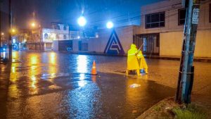 Inamhi emite nueva alerta por lluvias y tormentas en Ecuador hasta el 2 de marzo