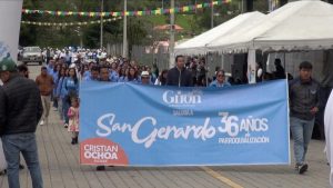 La ola celeste del Municipio de Girón desfiló en homenaje a San Gerardo