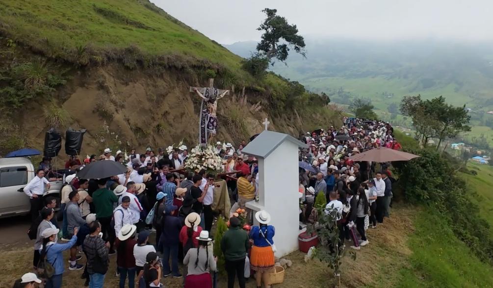 Comunidad católica se prepara para la Semana Santa en Girón