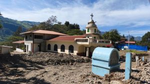 Casa comunal de Caledóneas, al borde del colapso