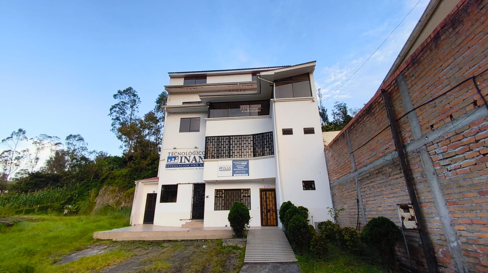 INAN presenta nuevas carreras con alta proyección laboral en Girón