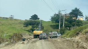 Trabajos, lluvias y falla geológica complican el tránsito en la vía Girón – San Fernando