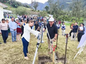 Colocan primera piedra para ampliación de la planta de agua potable de Girón