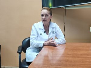 Médica del hospital de Girón aborda las enfermedades renales agudas y crónicas