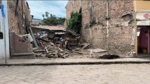 Vivienda patrimonial que presentaba problemas estructurales se desplomó